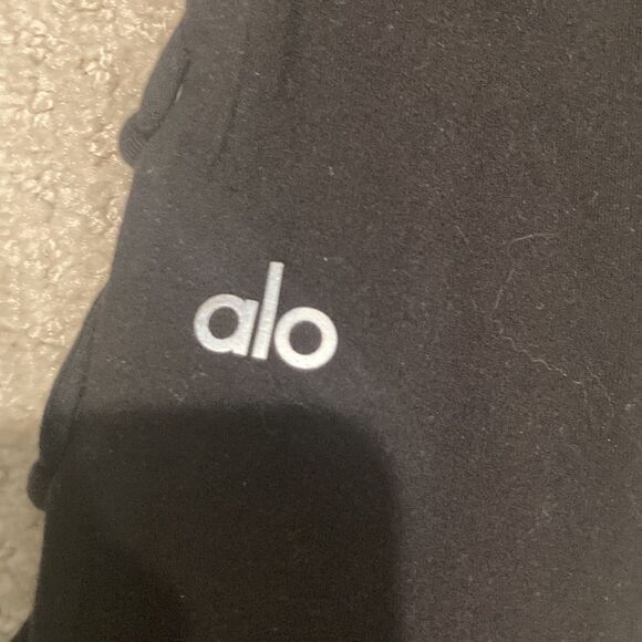 Alo leggings - so sexy and fun! - Picture 4 of 7